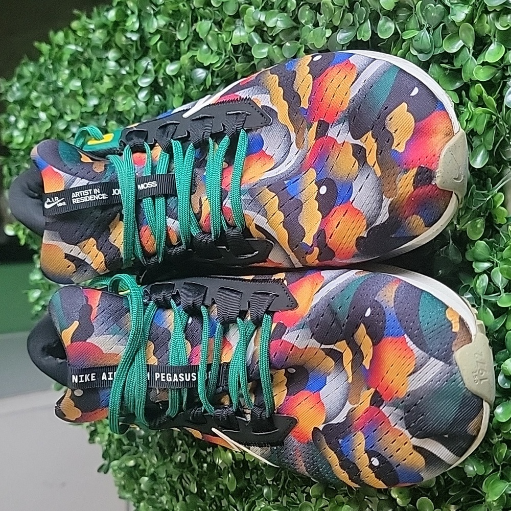 Nike Multicolor Patterned Sneakers - Picture 2 of 8